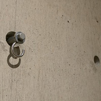 作品の吊り下げ